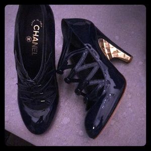 CHANEL new w tags shoes platform heel. 38